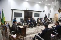 آیین اذن خدمت شهردار قم در حرم مطهر برگزار شد 